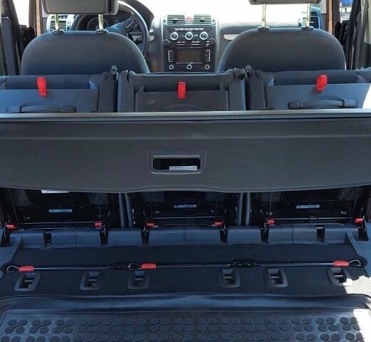 Черный Фольксваген Туран, объемом двигателя 0 л и пробегом 276 тыс. км за 10200 $, фото 17 на Automoto.ua