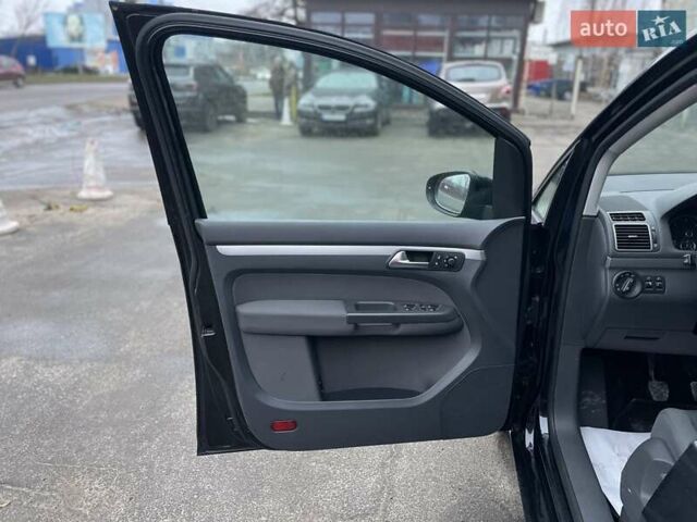 Чорний Фольксваген Туран, об'ємом двигуна 1.6 л та пробігом 231 тис. км за 11800 $, фото 8 на Automoto.ua