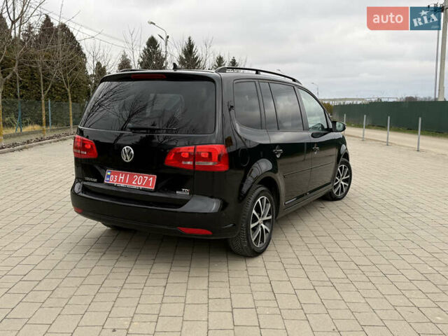 Черный Фольксваген Туран, объемом двигателя 1.6 л и пробегом 211 тыс. км за 11300 $, фото 6 на Automoto.ua