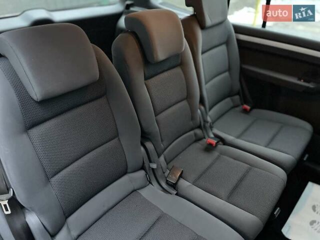 Чорний Фольксваген Туран, об'ємом двигуна 1.6 л та пробігом 231 тис. км за 11800 $, фото 43 на Automoto.ua