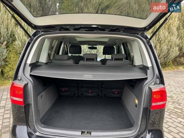 Чорний Фольксваген Туран, об'ємом двигуна 2 л та пробігом 199 тис. км за 13650 $, фото 53 на Automoto.ua