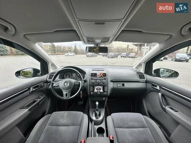 Черный Фольксваген Туран, объемом двигателя 2 л и пробегом 240 тыс. км за 11900 $, фото 25 на Automoto.ua