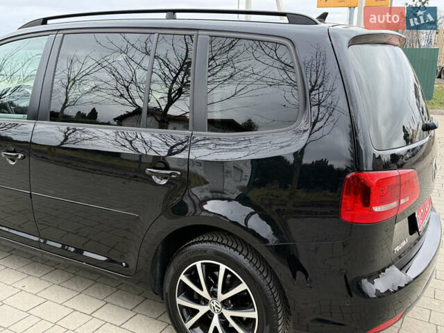Черный Фольксваген Туран, объемом двигателя 1.6 л и пробегом 211 тыс. км за 11300 $, фото 29 на Automoto.ua