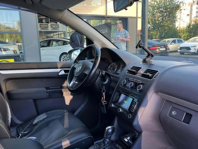 Черный Фольксваген Туран, объемом двигателя 1.6 л и пробегом 270 тыс. км за 11600 $, фото 22 на Automoto.ua