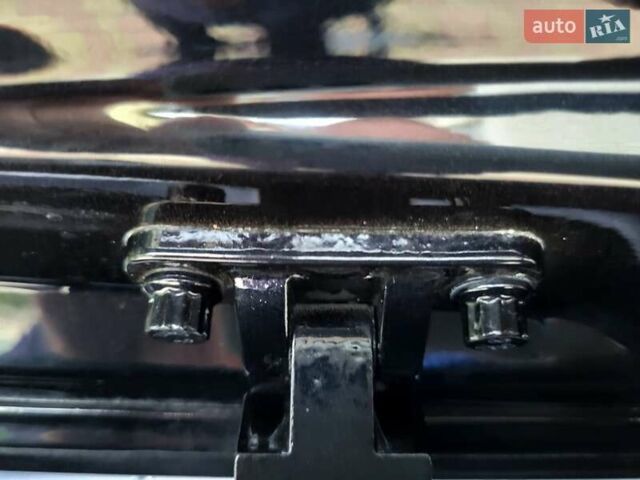 Черный Фольксваген Туран, объемом двигателя 1.6 л и пробегом 204 тыс. км за 11950 $, фото 81 на Automoto.ua