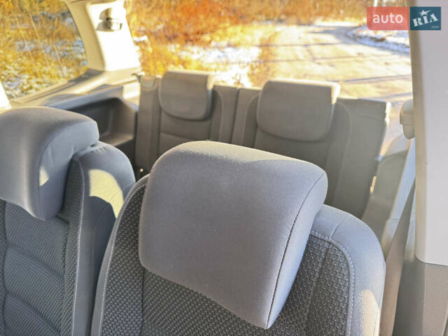 Черный Фольксваген Туран, объемом двигателя 2 л и пробегом 240 тыс. км за 12500 $, фото 11 на Automoto.ua