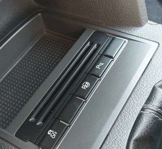 Черный Фольксваген Туран, объемом двигателя 0 л и пробегом 276 тыс. км за 10200 $, фото 9 на Automoto.ua