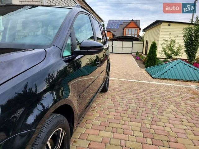 Черный Фольксваген Туран, объемом двигателя 1.6 л и пробегом 204 тыс. км за 11950 $, фото 28 на Automoto.ua