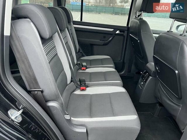 Чорний Фольксваген Туран, об'ємом двигуна 1.6 л та пробігом 201 тис. км за 12900 $, фото 16 на Automoto.ua