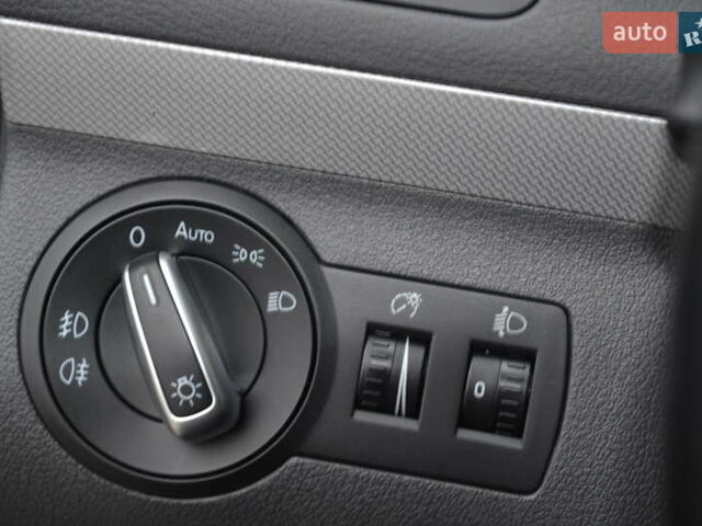 Черный Фольксваген Туран, объемом двигателя 2 л и пробегом 230 тыс. км за 14200 $, фото 36 на Automoto.ua