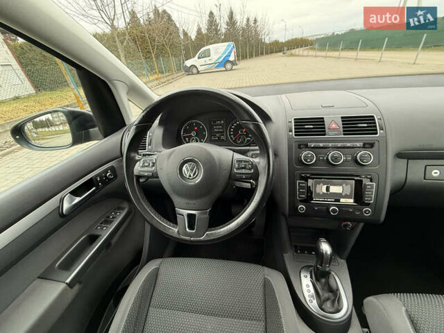 Черный Фольксваген Туран, объемом двигателя 1.6 л и пробегом 211 тыс. км за 11300 $, фото 41 на Automoto.ua