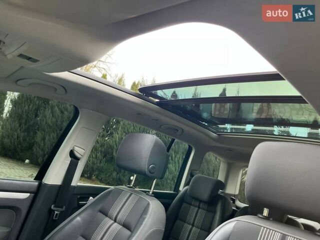 Чорний Фольксваген Туран, об'ємом двигуна 2 л та пробігом 199 тис. км за 13650 $, фото 37 на Automoto.ua