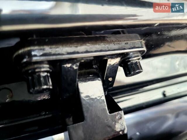 Черный Фольксваген Туран, объемом двигателя 1.6 л и пробегом 204 тыс. км за 11950 $, фото 82 на Automoto.ua