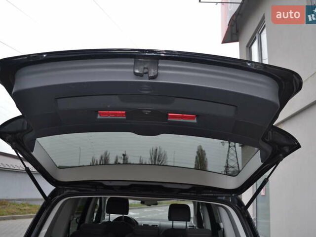 Черный Фольксваген Туран, объемом двигателя 2 л и пробегом 230 тыс. км за 14200 $, фото 21 на Automoto.ua