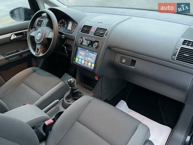 Чорний Фольксваген Туран, об'ємом двигуна 1.6 л та пробігом 231 тис. км за 11800 $, фото 50 на Automoto.ua