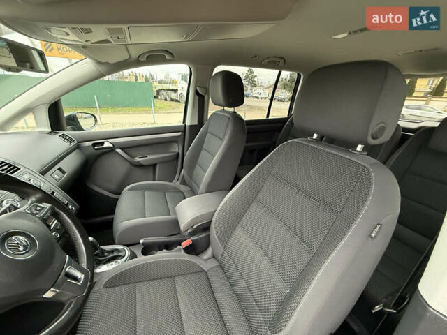 Черный Фольксваген Туран, объемом двигателя 1.6 л и пробегом 211 тыс. км за 11300 $, фото 55 на Automoto.ua