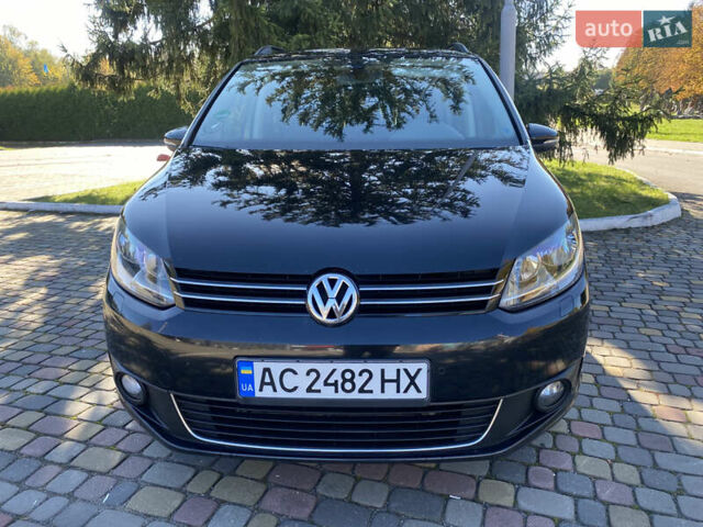 Черный Фольксваген Туран, объемом двигателя 1.97 л и пробегом 263 тыс. км за 10999 $, фото 3 на Automoto.ua