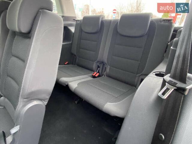 Чорний Фольксваген Туран, об'ємом двигуна 1.97 л та пробігом 265 тис. км за 10900 $, фото 33 на Automoto.ua