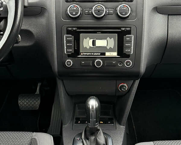 Черный Фольксваген Туран, объемом двигателя 1.6 л и пробегом 211 тыс. км за 11300 $, фото 49 на Automoto.ua