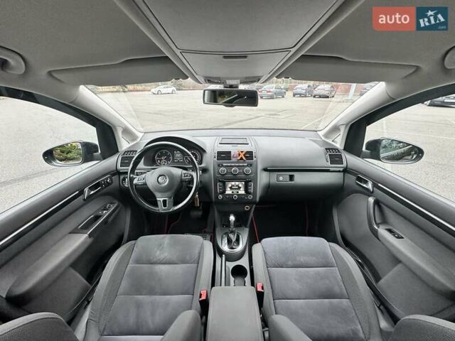 Черный Фольксваген Туран, объемом двигателя 2 л и пробегом 240 тыс. км за 11900 $, фото 24 на Automoto.ua