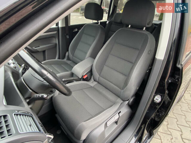 Чорний Фольксваген Туран, об'ємом двигуна 1.97 л та пробігом 265 тис. км за 10900 $, фото 26 на Automoto.ua