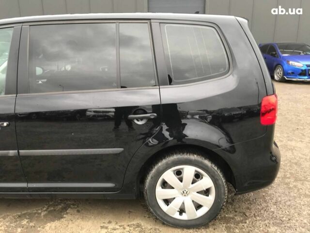 Черный Фольксваген Туран, объемом двигателя 1.6 л и пробегом 273 тыс. км за 11490 $, фото 3 на Automoto.ua