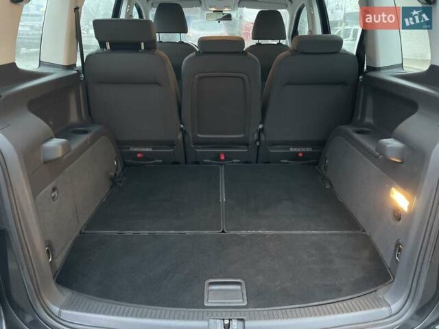 Чорний Фольксваген Туран, об'ємом двигуна 1.6 л та пробігом 231 тис. км за 11800 $, фото 37 на Automoto.ua