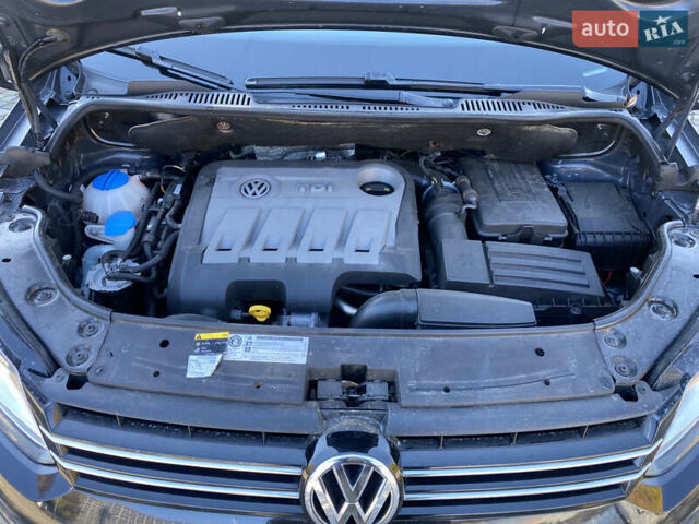 Черный Фольксваген Туран, объемом двигателя 1.97 л и пробегом 263 тыс. км за 10999 $, фото 32 на Automoto.ua