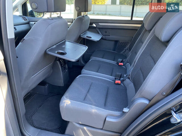 Черный Фольксваген Туран, объемом двигателя 1.97 л и пробегом 263 тыс. км за 10999 $, фото 13 на Automoto.ua