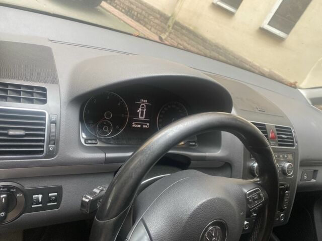 Черный Фольксваген Туран, объемом двигателя 1.6 л и пробегом 3 тыс. км за 9000 $, фото 13 на Automoto.ua