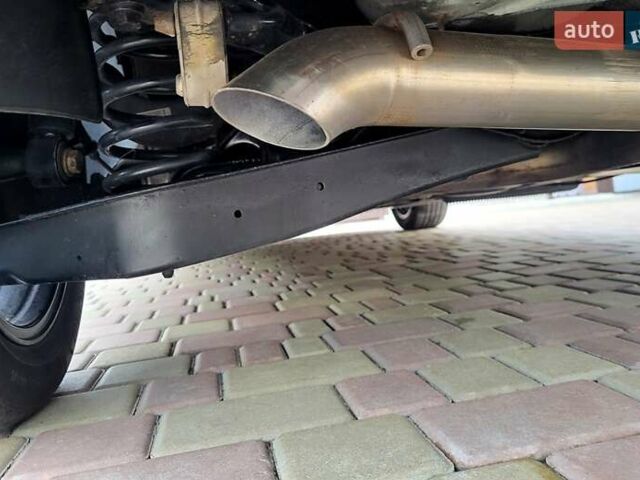 Черный Фольксваген Туран, объемом двигателя 1.6 л и пробегом 204 тыс. км за 11950 $, фото 42 на Automoto.ua