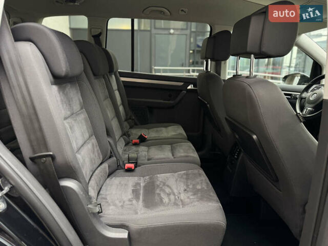 Черный Фольксваген Туран, объемом двигателя 1.4 л и пробегом 171 тыс. км за 10799 $, фото 16 на Automoto.ua