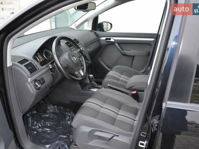 Черный Фольксваген Туран, объемом двигателя 2 л и пробегом 230 тыс. км за 14200 $, фото 11 на Automoto.ua