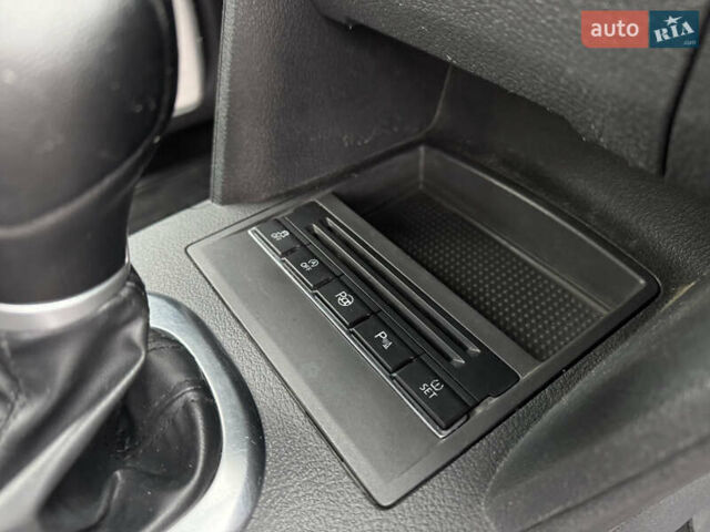 Чорний Фольксваген Туран, об'ємом двигуна 1.97 л та пробігом 243 тис. км за 12550 $, фото 28 на Automoto.ua