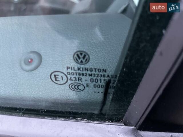 Чорний Фольксваген Туран, об'ємом двигуна 1.6 л та пробігом 231 тис. км за 11800 $, фото 60 на Automoto.ua