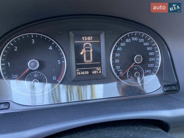 Черный Фольксваген Туран, объемом двигателя 1.97 л и пробегом 263 тыс. км за 10999 $, фото 22 на Automoto.ua