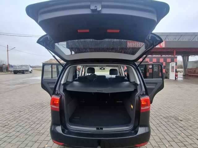 Черный Фольксваген Туран, объемом двигателя 2 л и пробегом 23 тыс. км за 14233 $, фото 7 на Automoto.ua