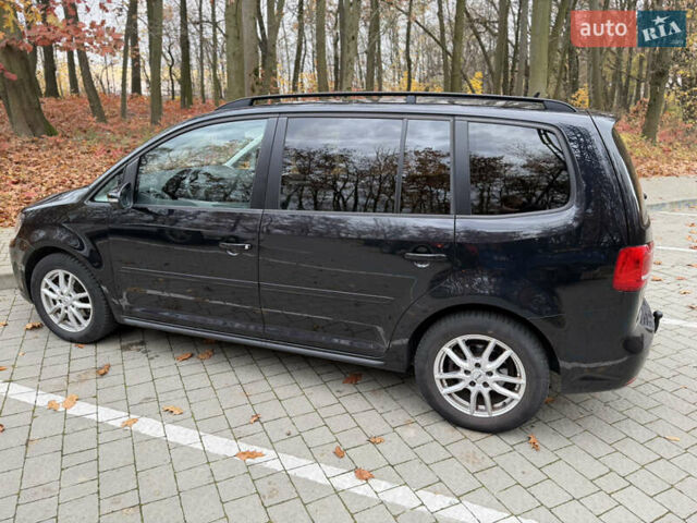 Чорний Фольксваген Туран, об'ємом двигуна 1.6 л та пробігом 243 тис. км за 8900 $, фото 7 на Automoto.ua