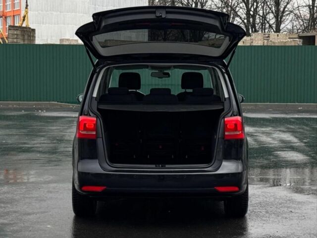 Черный Фольксваген Туран, объемом двигателя 2 л и пробегом 223 тыс. км за 13400 $, фото 17 на Automoto.ua