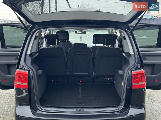 Черный Фольксваген Туран, объемом двигателя 2 л и пробегом 196 тыс. км за 14599 $, фото 37 на Automoto.ua