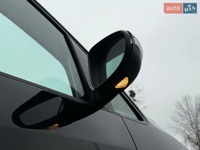 Черный Фольксваген Туран, объемом двигателя 2 л и пробегом 196 тыс. км за 14599 $, фото 58 на Automoto.ua