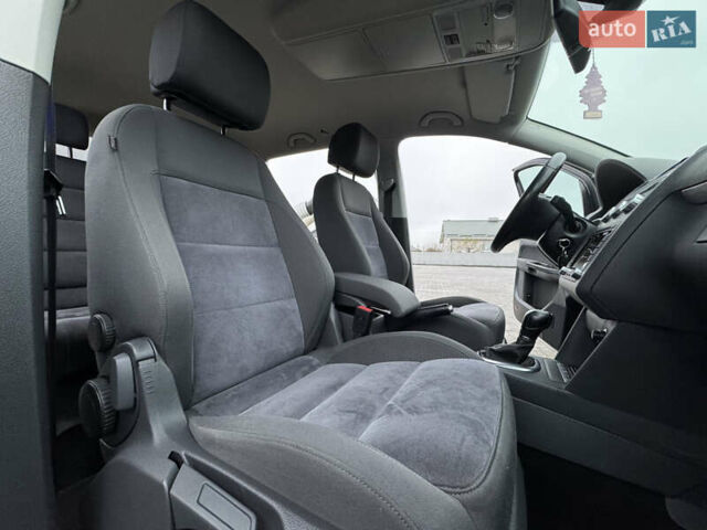 Черный Фольксваген Туран, объемом двигателя 2 л и пробегом 196 тыс. км за 14599 $, фото 45 на Automoto.ua