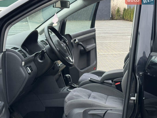 Черный Фольксваген Туран, объемом двигателя 2 л и пробегом 196 тыс. км за 14599 $, фото 51 на Automoto.ua