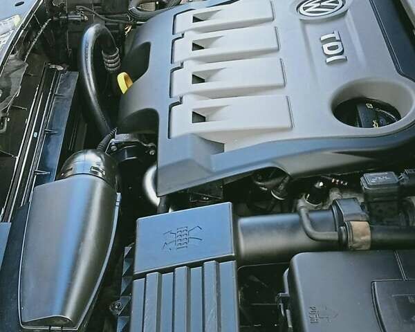 Чорний Фольксваген Туран, об'ємом двигуна 1.6 л та пробігом 191 тис. км за 10400 $, фото 9 на Automoto.ua