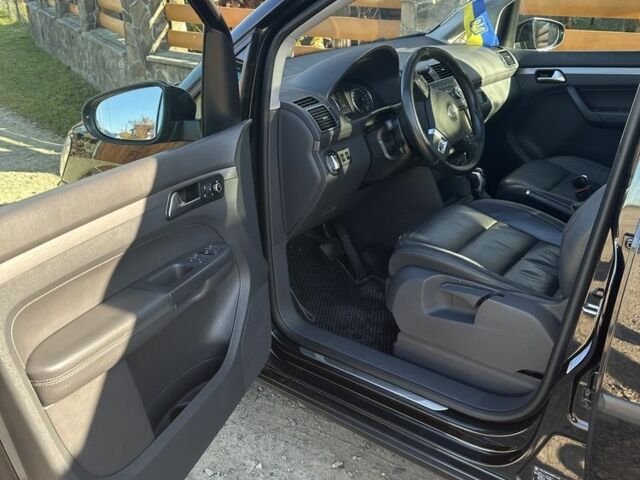 Черный Фольксваген Туран, объемом двигателя 2 л и пробегом 276 тыс. км за 14500 $, фото 19 на Automoto.ua