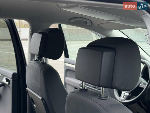 Черный Фольксваген Туран, объемом двигателя 2 л и пробегом 196 тыс. км за 14599 $, фото 43 на Automoto.ua