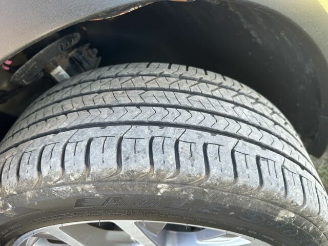 Черный Фольксваген Туран, объемом двигателя 2 л и пробегом 276 тыс. км за 14500 $, фото 23 на Automoto.ua