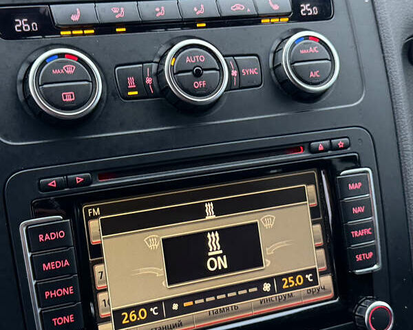 Черный Фольксваген Туран, объемом двигателя 2 л и пробегом 196 тыс. км за 14599 $, фото 60 на Automoto.ua