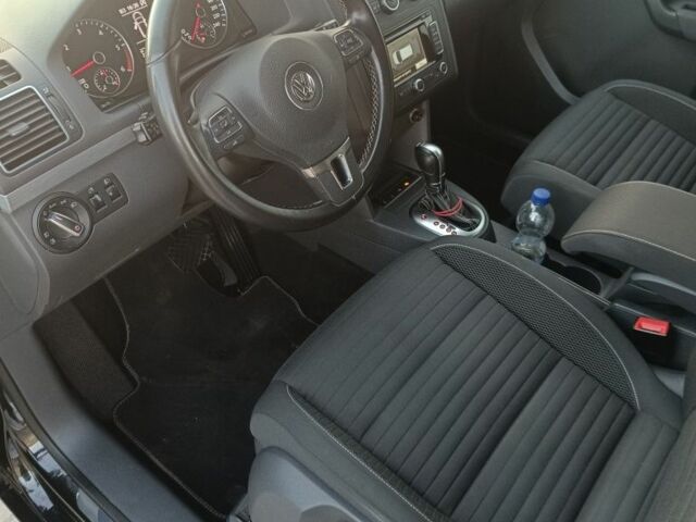 Черный Фольксваген Туран, объемом двигателя 0 л и пробегом 211 тыс. км за 12800 $, фото 7 на Automoto.ua