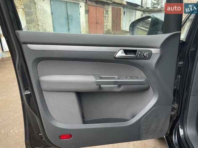 Черный Фольксваген Туран, объемом двигателя 1.4 л и пробегом 207 тыс. км за 10777 $, фото 35 на Automoto.ua